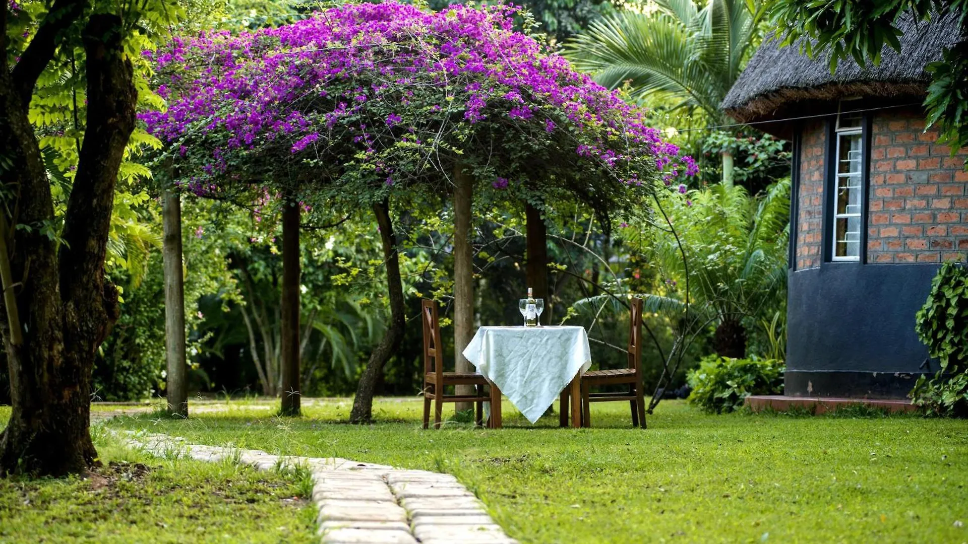 Guest house Tusubira Village Jinja